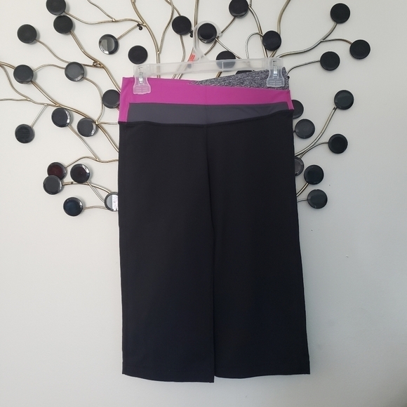 Lululemon Astro Capri Waisted Yoga Goove - Picture 3 of 9